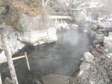 「丸駒温泉旅館」の天然露天風呂