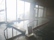 「丸駒温泉旅館」の浴場（内風呂）