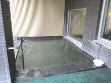「ログホテル メープルロッジ」の露天風呂