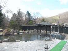 「湯元 名水亭」の山側浴場の露天風呂