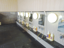 「鶴亀温泉」の洗い場