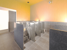 「トリフィートホテル＆ポッドニセコ」の洗い場