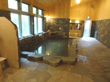 「菅野温泉」のイナンクル浴場、内湯