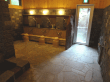 「菅野温泉」のイナンクル浴場、洗い場